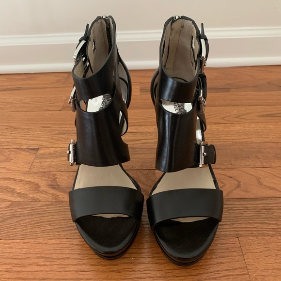 Micheal Koras Black And Gray Herls Size:7. - Picture 1 of 7